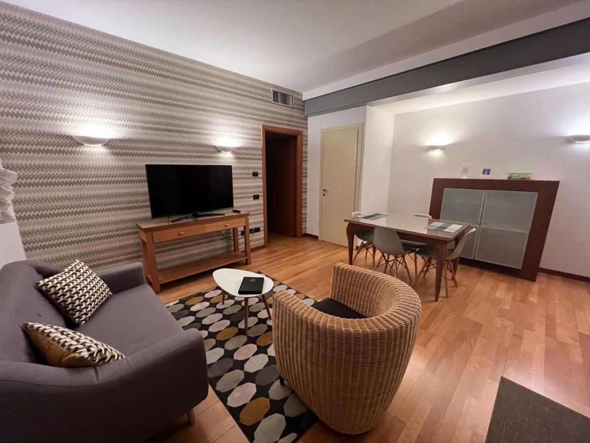 Palazzo Brando - Living Apartments Тревизо Экстерьер фото