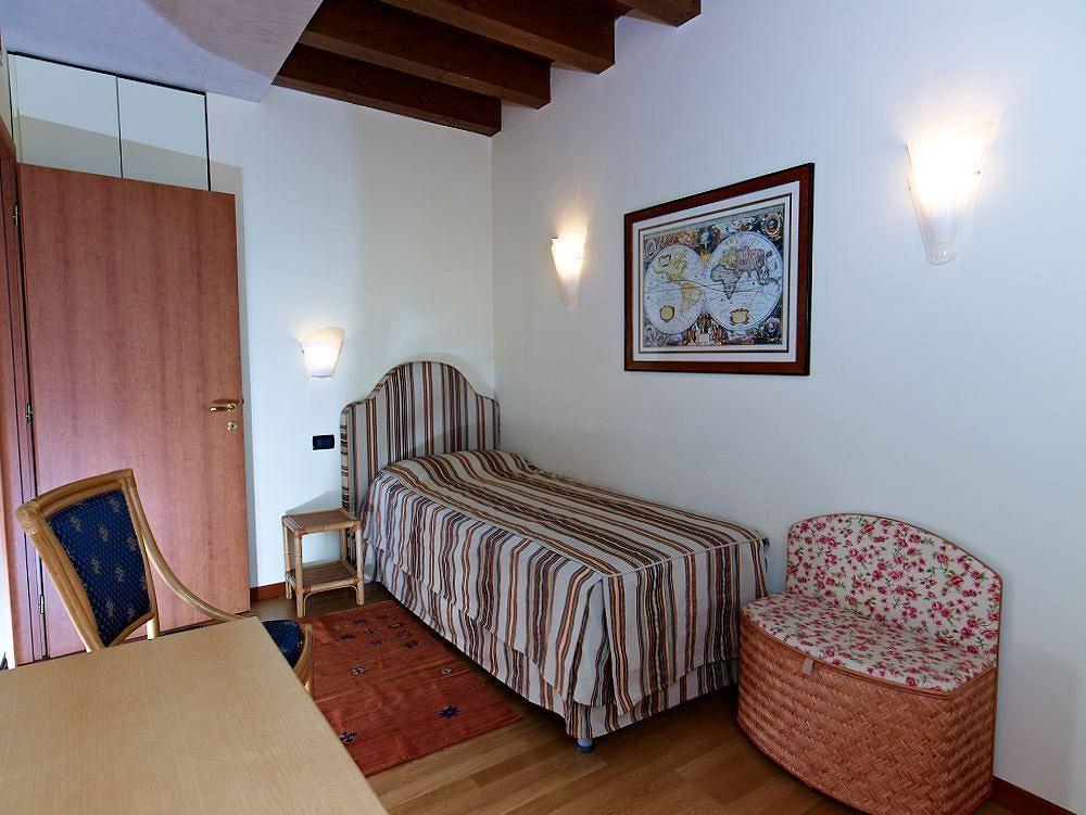 Palazzo Brando - Living Apartments Тревизо Экстерьер фото