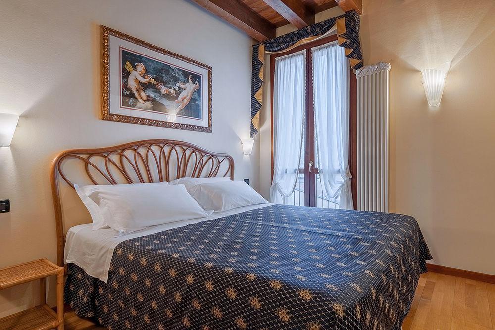 Palazzo Brando - Living Apartments Тревизо Экстерьер фото