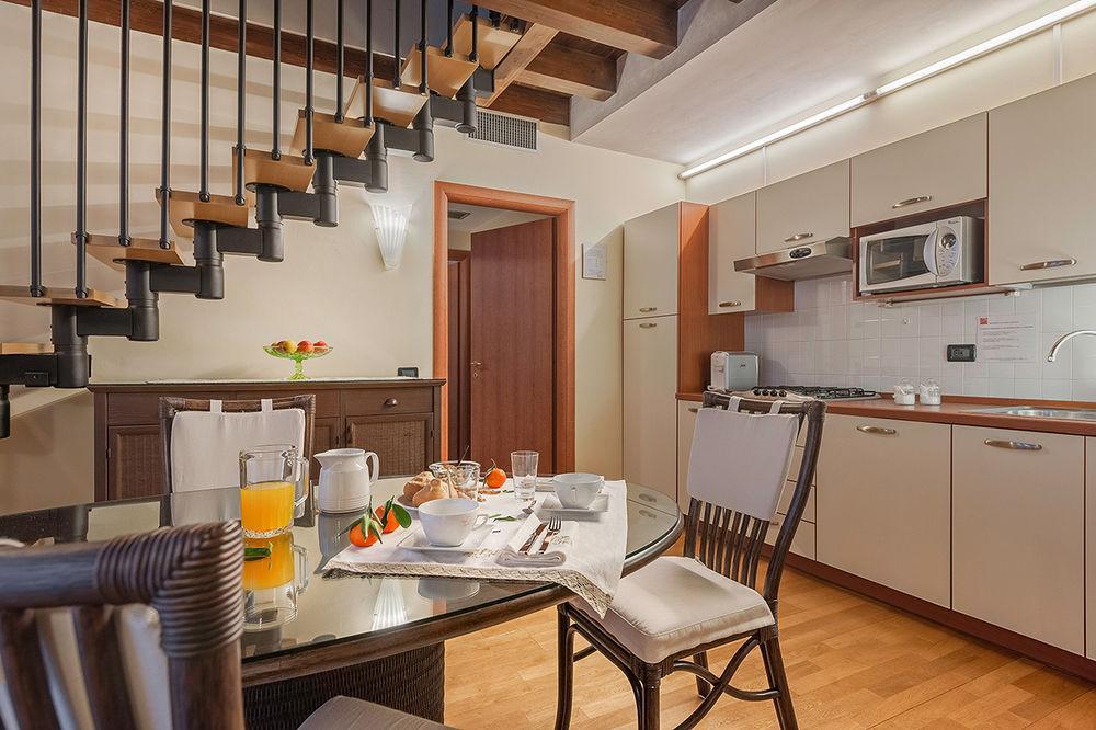 Palazzo Brando - Living Apartments Тревизо Экстерьер фото