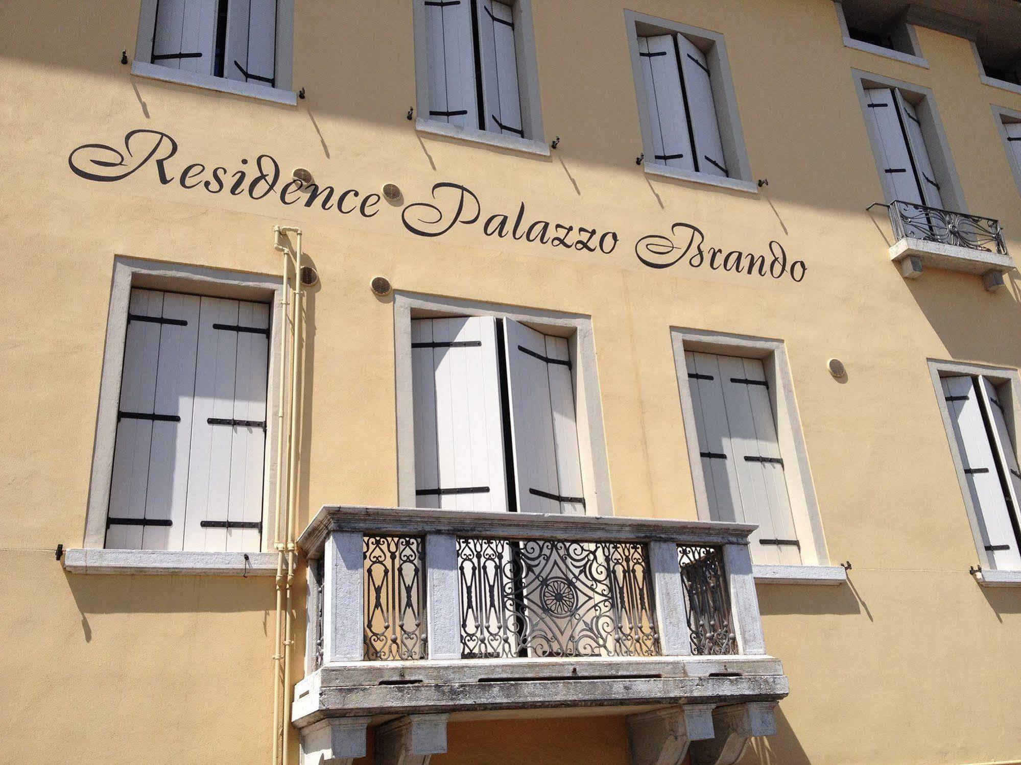 Palazzo Brando - Living Apartments Тревизо Экстерьер фото