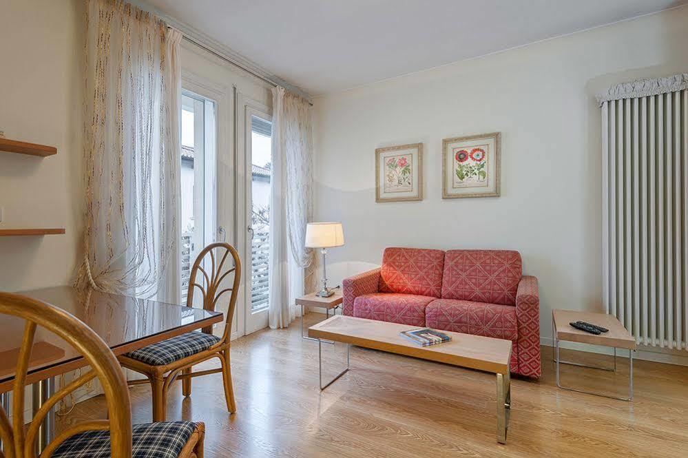 Palazzo Brando - Living Apartments Тревизо Экстерьер фото