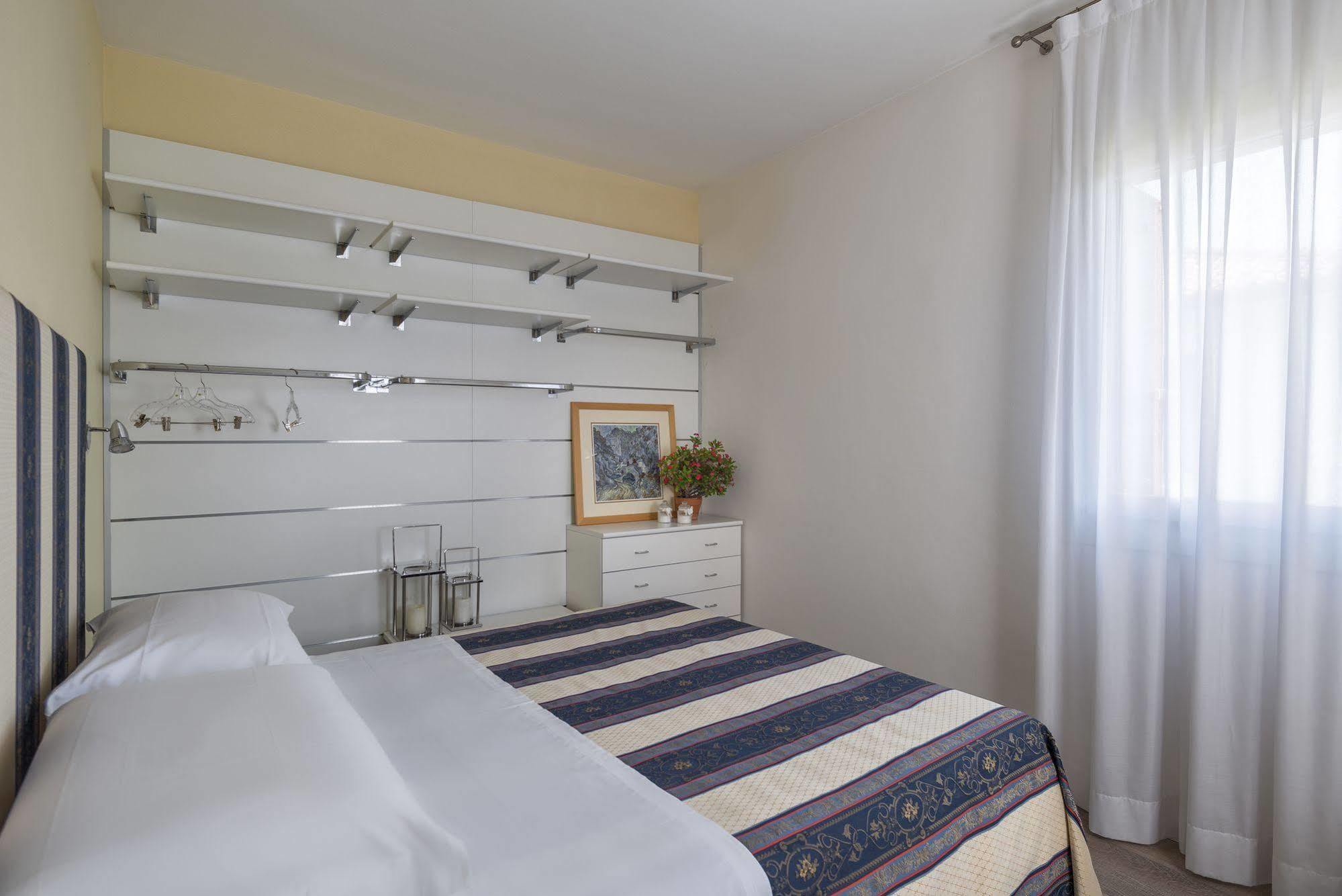 Palazzo Brando - Living Apartments Тревизо Экстерьер фото